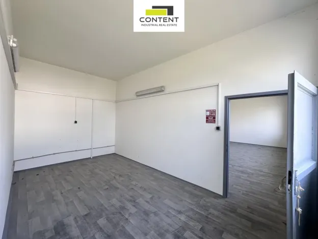 Pronájem skladu, Praha - Třeboradice, Za tratí, 2399 m2
