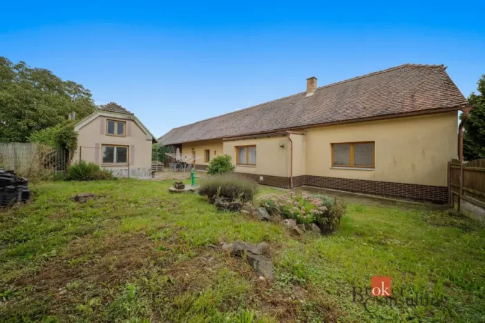 Prodej rodinného domu, Běrunice - Vlkov nad Lesy, 189 m2