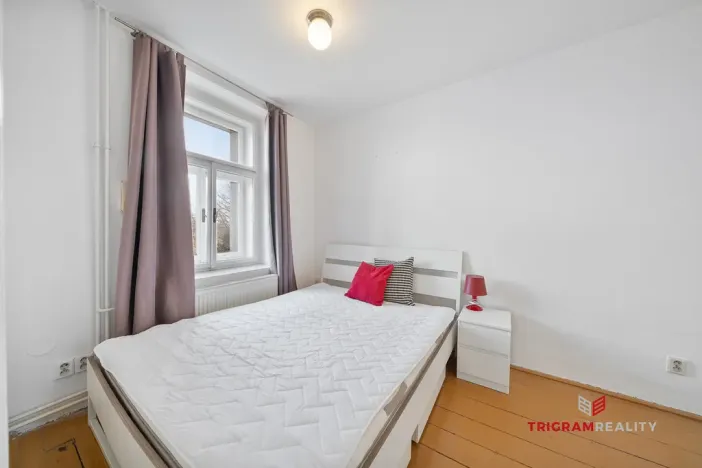 Pronájem bytu 2+kk, Hradec Králové, Dlouhá, 38 m2