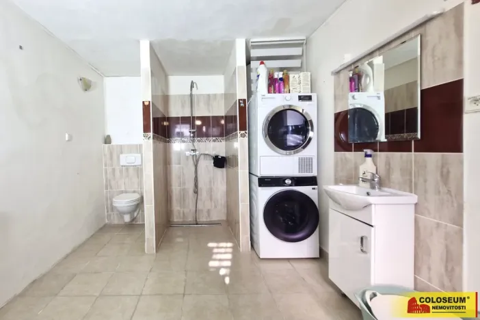 Prodej rodinného domu, Velké Bílovice, 365 m2