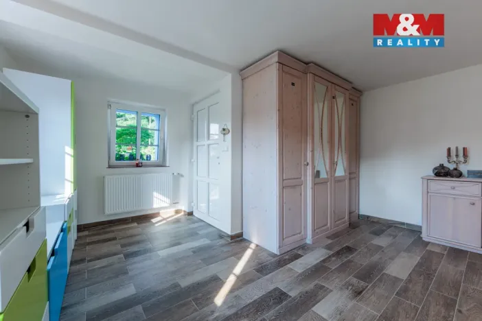 Prodej rodinného domu, Libá, 228 m2