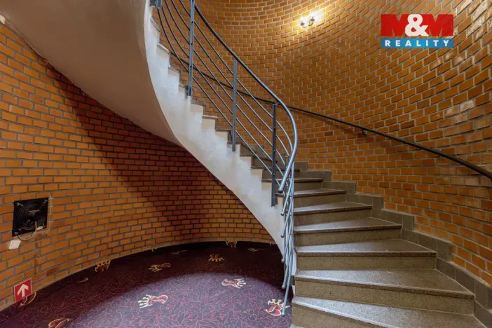 Prodej restaurace, Černotín, 2100 m2