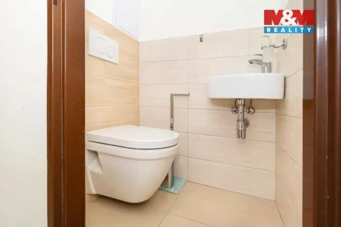 Prodej bytu 3+1, Pardubice - Bílé Předměstí, Na Drážce, 70 m2