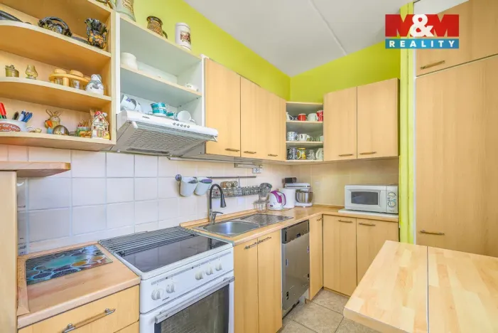 Prodej bytu 3+1, Pardubice - Studánka, Lidmily Malé, 57 m2