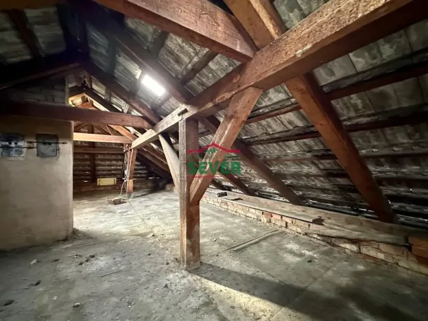 Prodej rodinného domu, Kožlany, Pražská, 200 m2