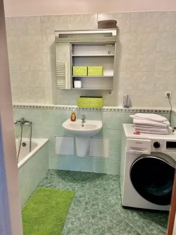 Pronájem bytu 3+kk, Praha - Vysočany, Poděbradská, 80 m2