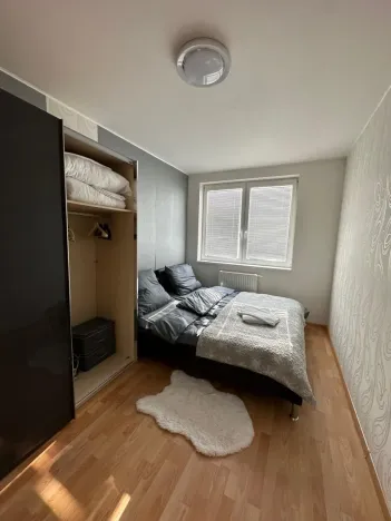 Pronájem bytu 3+kk, Praha - Vysočany, Poděbradská, 80 m2