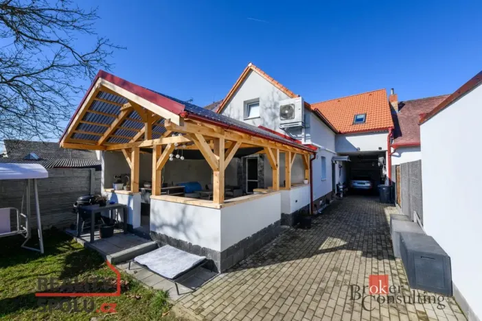Prodej rodinného domu, Koloveč, nám. Svobody, 160 m2