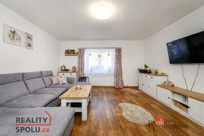 Prodej rodinného domu, Koloveč, nám. Svobody, 160 m2