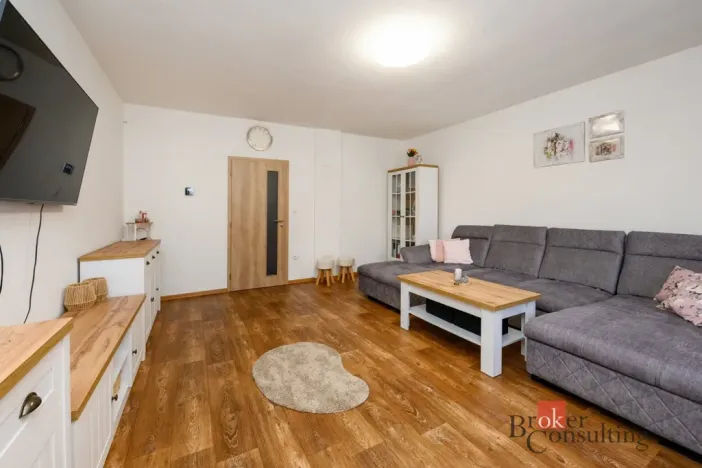 Prodej rodinného domu, Koloveč, nám. Svobody, 160 m2