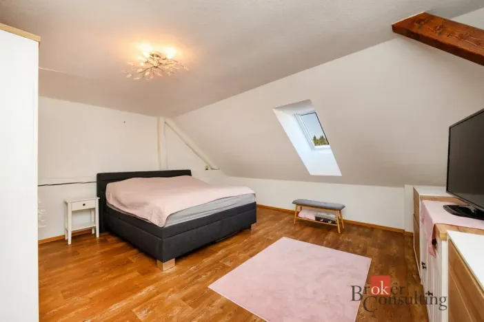 Prodej rodinného domu, Koloveč, nám. Svobody, 160 m2