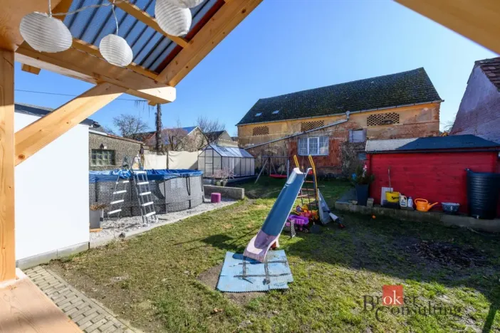 Prodej rodinného domu, Koloveč, nám. Svobody, 160 m2