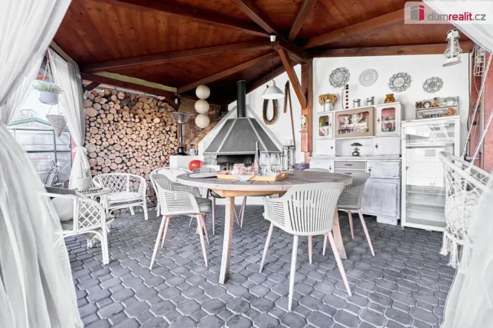 Prodej bytu 4+1, Karlovy Vary - Stará Role, Příčná, 92 m2