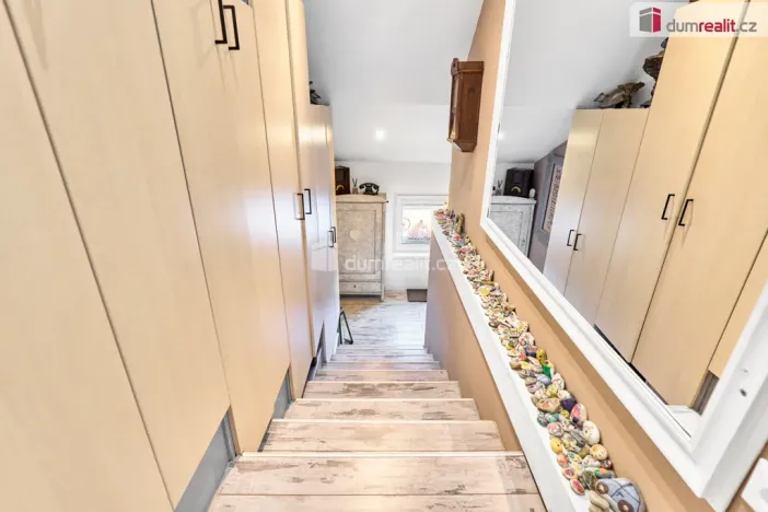 Prodej bytu 4+1, Karlovy Vary - Stará Role, Příčná, 92 m2