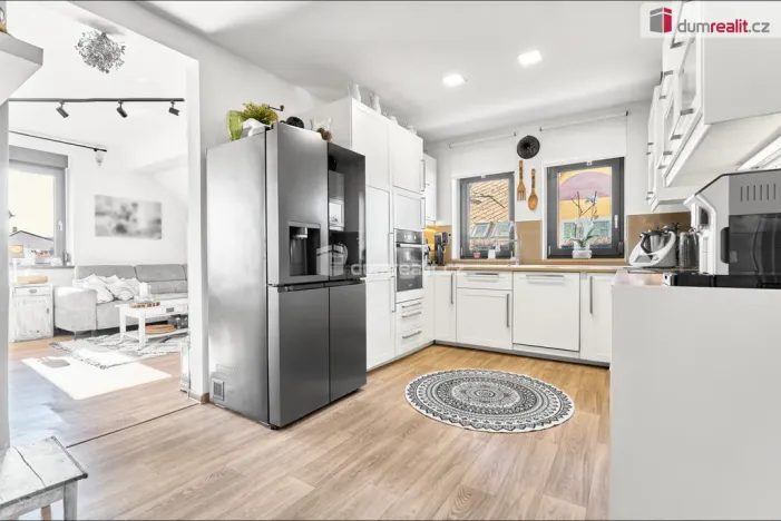 Prodej bytu 4+1, Karlovy Vary - Stará Role, Příčná, 92 m2