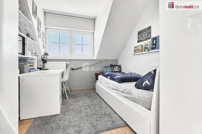 Prodej bytu 4+1, Karlovy Vary - Stará Role, Příčná, 92 m2