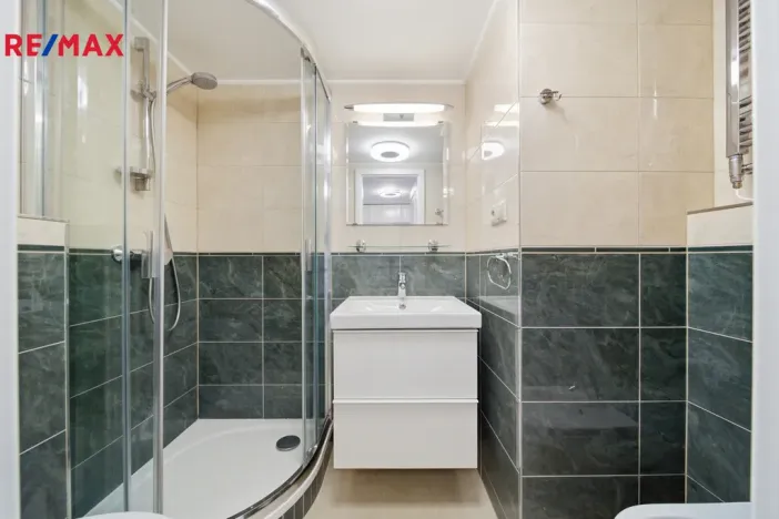 Prodej bytu 2+kk, Karlovy Vary, Krále Jiřího, 49 m2