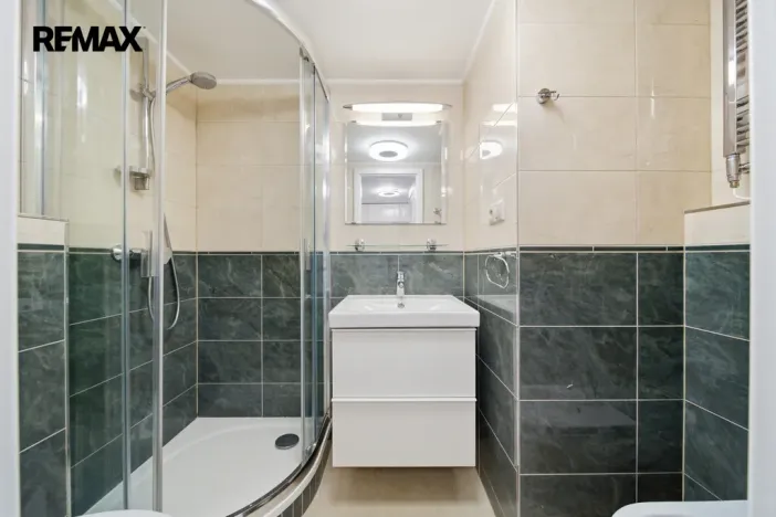 Prodej bytu 2+kk, Karlovy Vary, Krále Jiřího, 49 m2