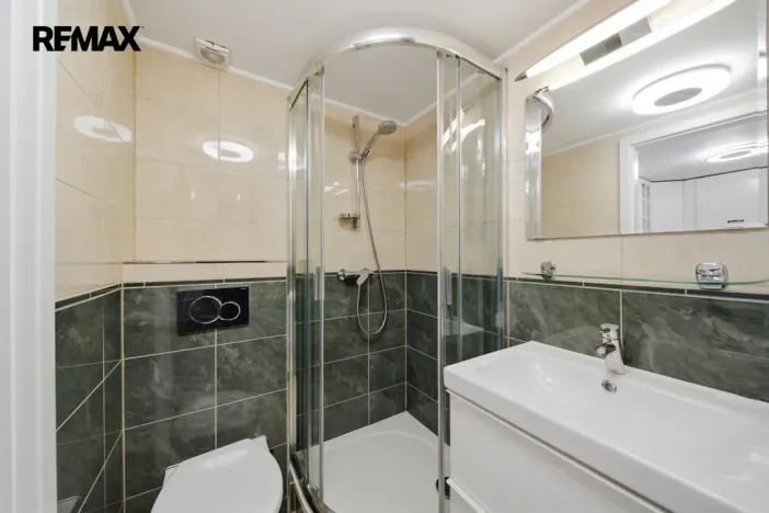 Prodej bytu 2+kk, Karlovy Vary, Krále Jiřího, 49 m2