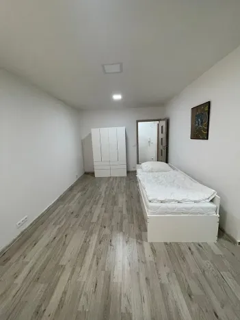 Pronájem bytu 1+kk, Zlín, Mokrá II, 36 m2