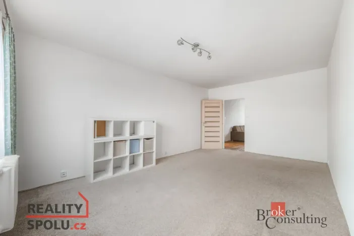 Prodej bytu 3+1, Plzeň - Doubravka, Železničářská, 77 m2