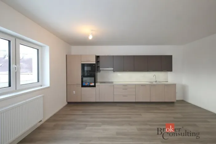 Pronájem bytu 2+kk, Hrádek nad Nisou, Jiřího z Poděbrad, 48 m2