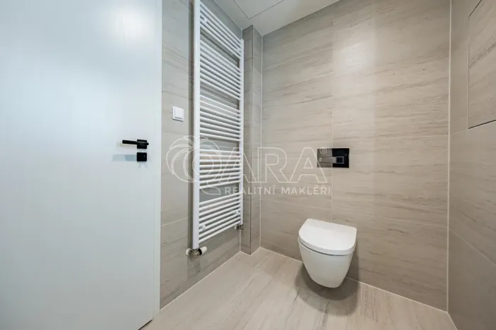 Pronájem bytu 1+kk, Praha - Hloubětín, Poděbradská, 39 m2