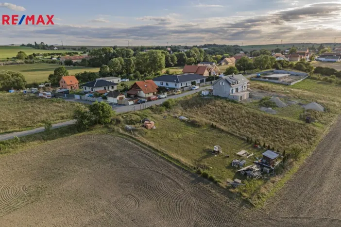 Prodej pozemku pro bydlení, Vykáň, 1295 m2