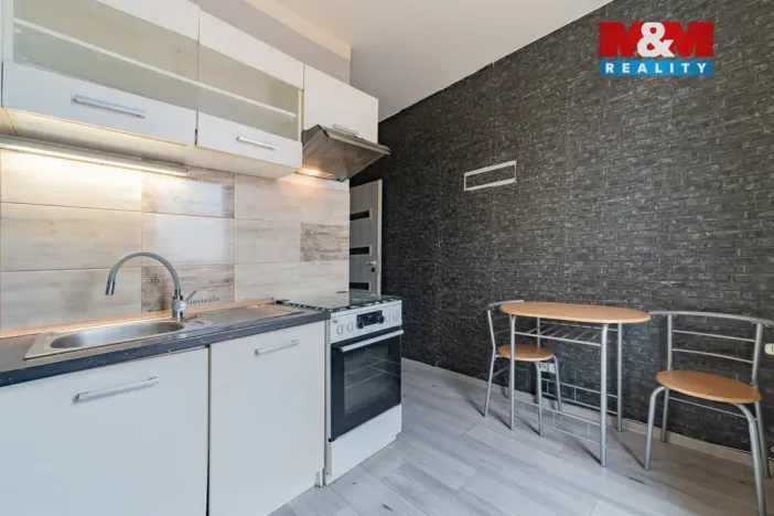 Prodej bytu 2+1, Cheb, Na Hradčanech, 54 m2