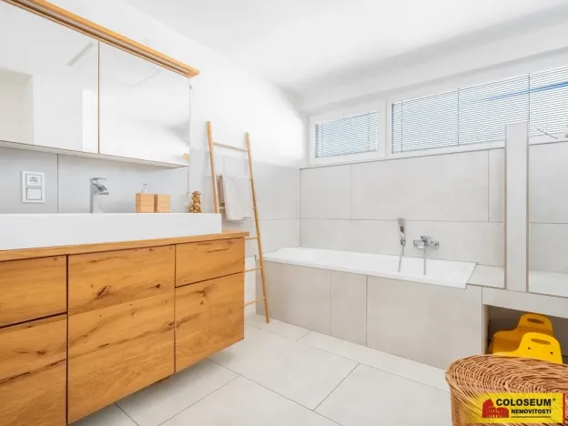 Prodej rodinného domu, Zbraslav, 460 m2