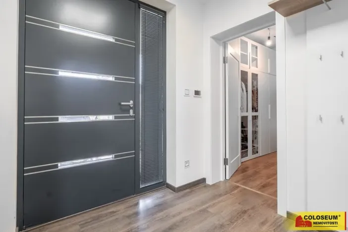 Prodej rodinného domu, Zbraslav, 460 m2