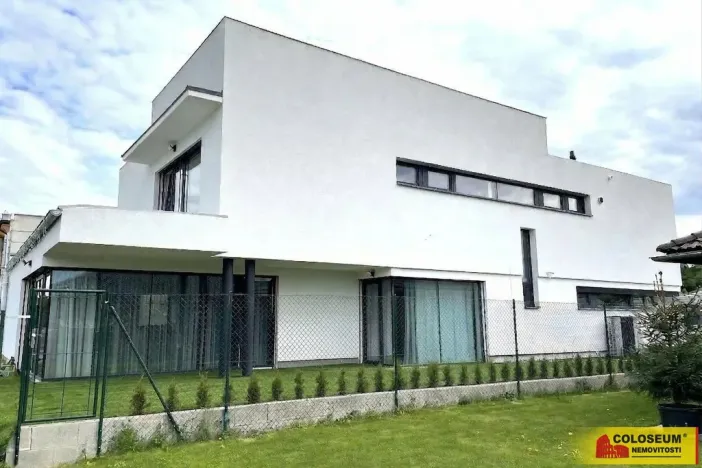 Prodej rodinného domu, Zbraslav, 460 m2