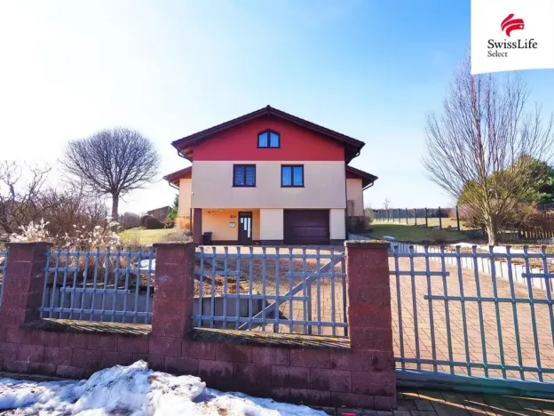 Prodej rodinného domu, Křídla, 250 m2