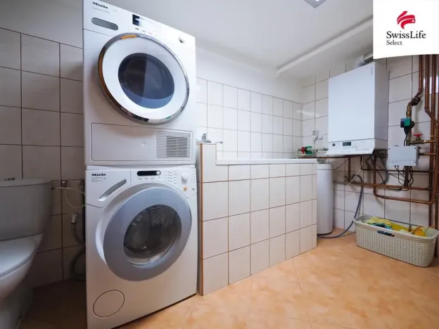 Prodej rodinného domu, Křídla, 250 m2