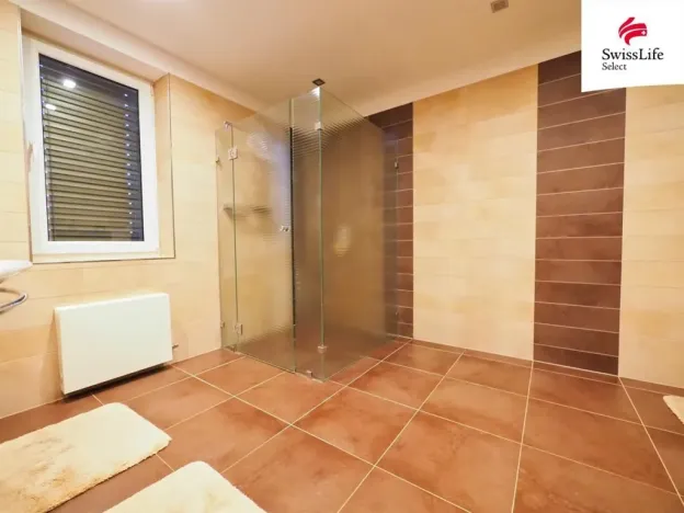 Prodej rodinného domu, Křídla, 250 m2