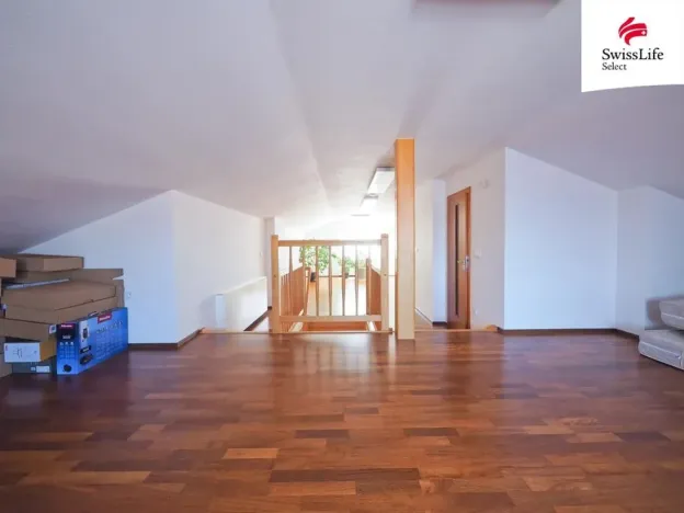 Prodej rodinného domu, Křídla, 250 m2