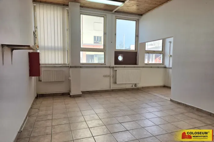 Pronájem obchodního prostoru, Rájec-Jestřebí - Rájec, 90 m2