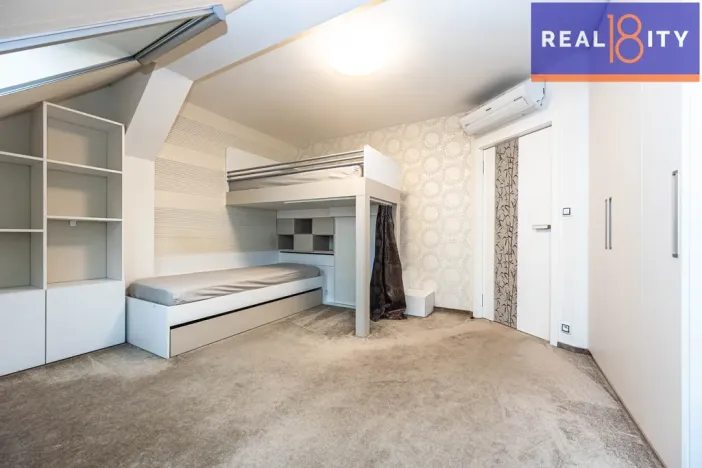 Prodej bytu 4+kk, Praha, Semilská, 139 m2