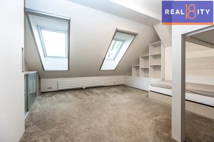 Prodej bytu 4+kk, Praha, Semilská, 139 m2