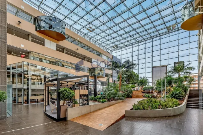 Pronájem kanceláře, Praha, Mezi vodami, 1365 m2