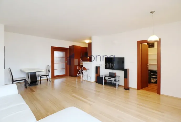 Pronájem bytu 2+kk, Praha, U Nikolajky, 82 m2