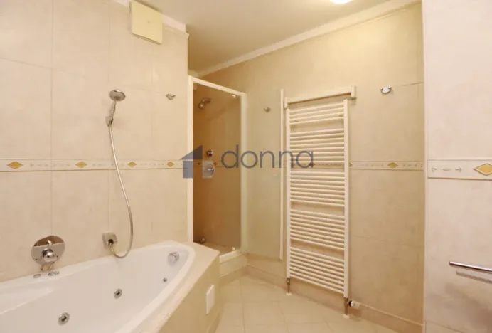 Pronájem bytu 2+kk, Praha, U Nikolajky, 82 m2