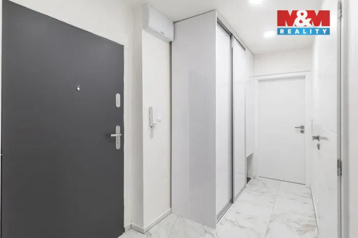 Prodej bytu 2+1, Ostrava - Výškovice, Břustkova, 62 m2