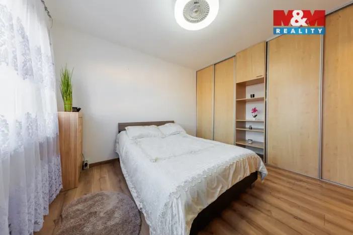 Prodej bytu 3+1, Sokolov, Rokycanova, 71 m2