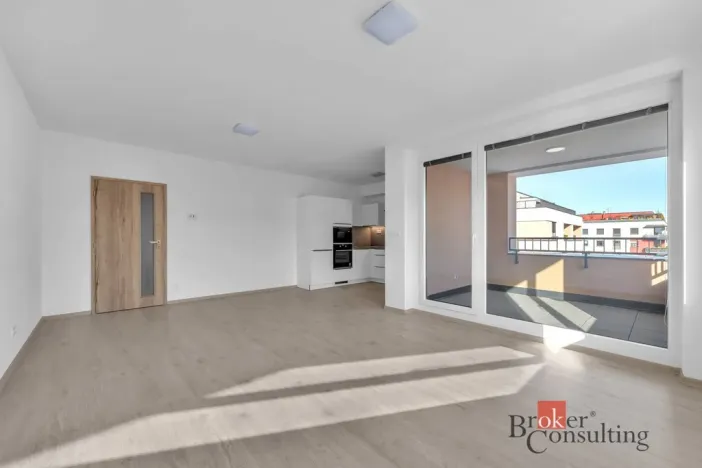 Pronájem bytu 2+kk, Hradec Králové - Třebeš, Pod Svahem, 64 m2