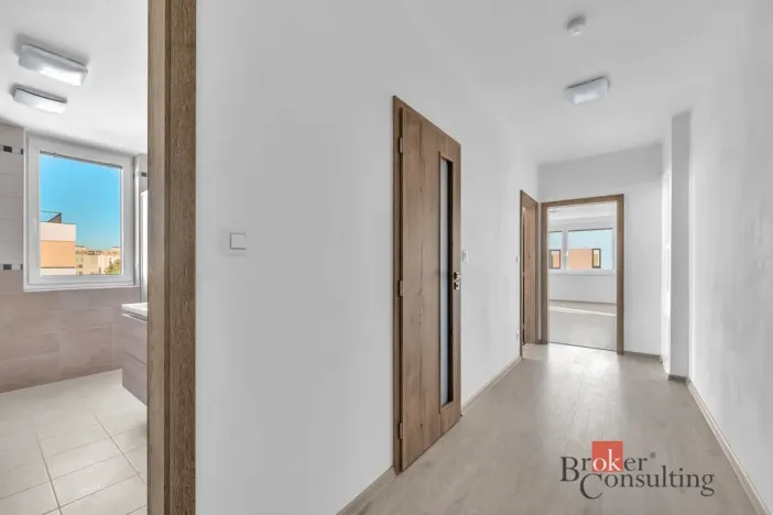 Pronájem bytu 2+kk, Hradec Králové - Třebeš, Pod Svahem, 64 m2