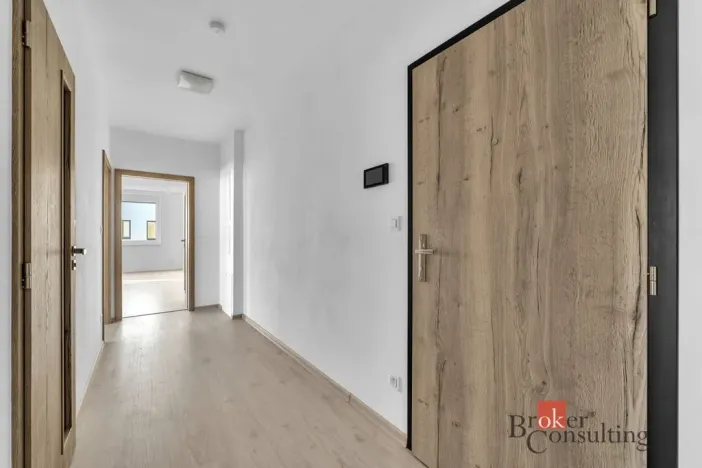 Pronájem bytu 2+kk, Hradec Králové - Třebeš, Pod Svahem, 64 m2