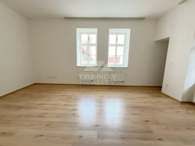 Pronájem bytu 2+1, Plzeň, náměstí Republiky, 69 m2