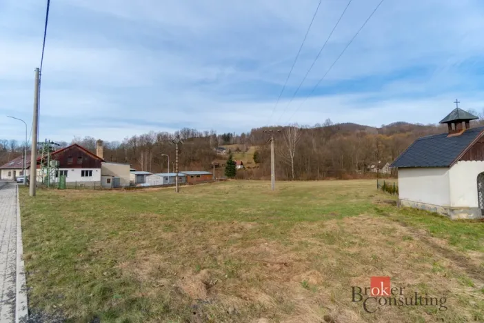 Prodej komerčního pozemku, Oldřichov v Hájích, 5682 m2