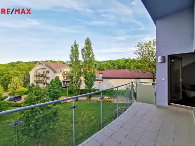 Pronájem bytu 4+kk, Praha - Hrdlořezy, Hrdlořezská, 99 m2